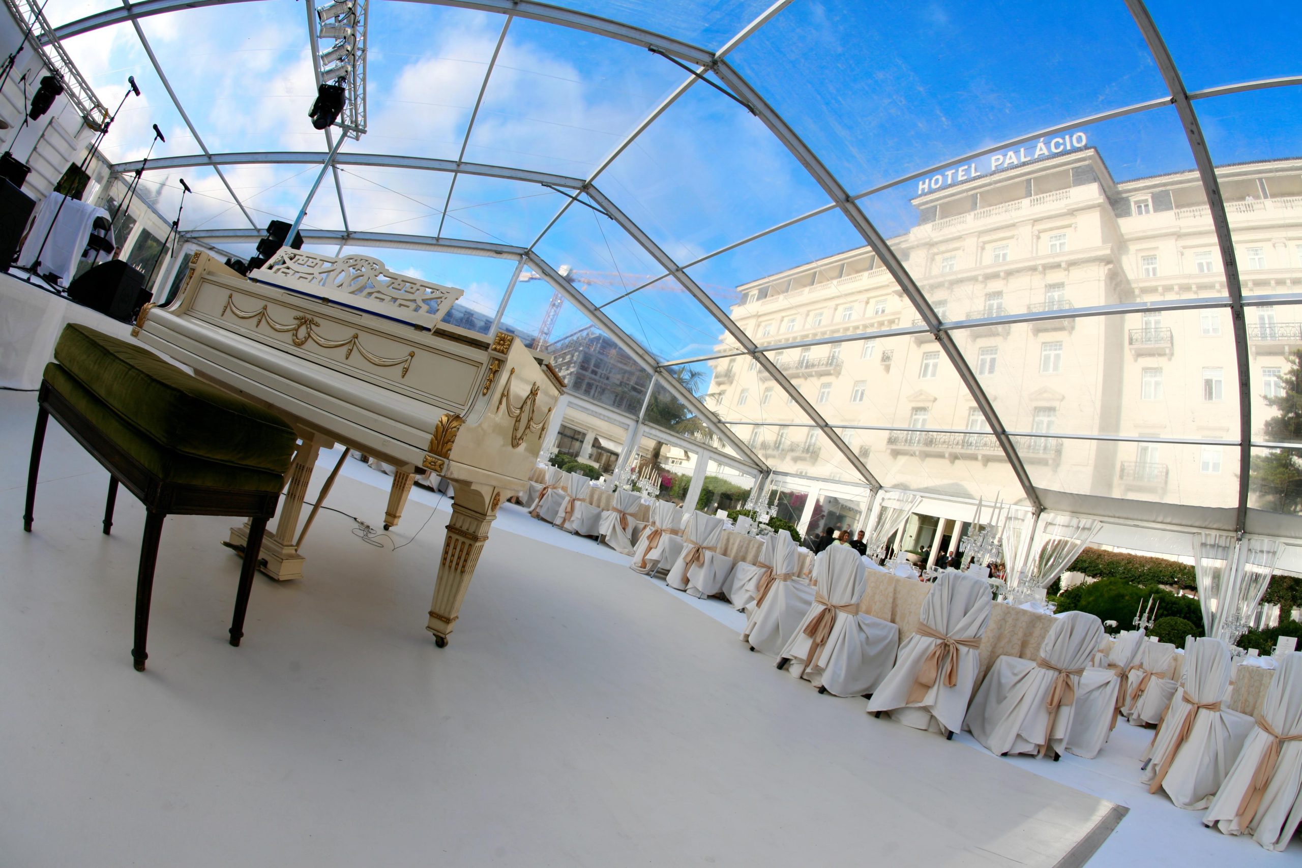 Weddings Abroad grand piano reception
